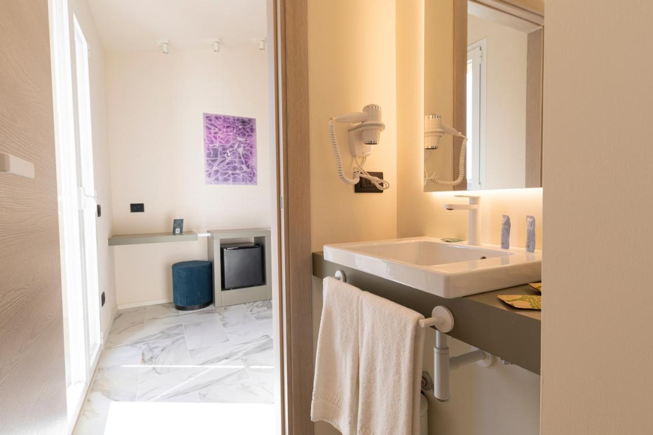 Pietra Bianca Hotel Numana Bagian luar foto