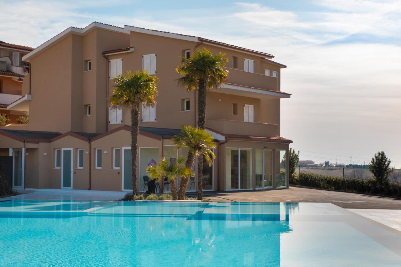 Pietra Bianca Hotel Numana Bagian luar foto