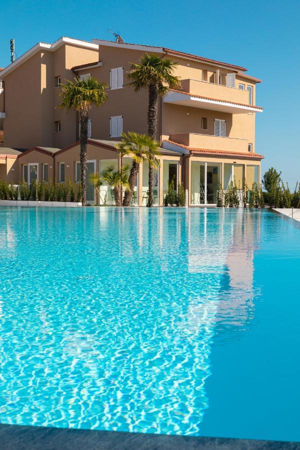 Pietra Bianca Hotel Numana Bagian luar foto